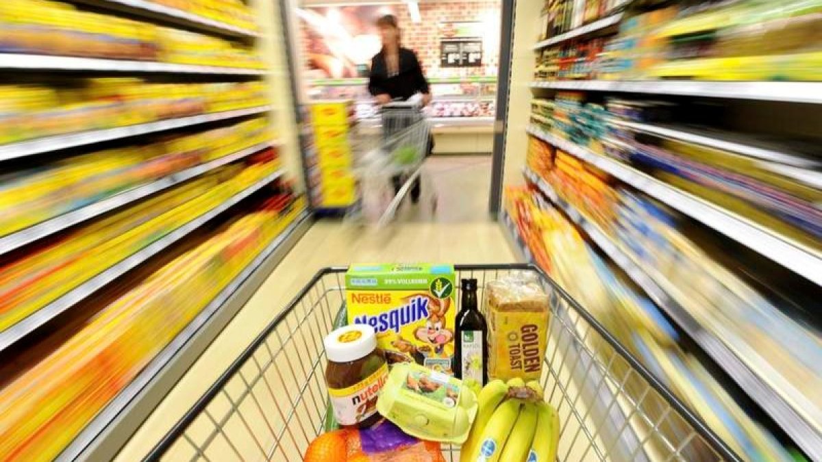 En León, los alimentos han subido este año un 9% (un 12,6% respecto a 2021). DL