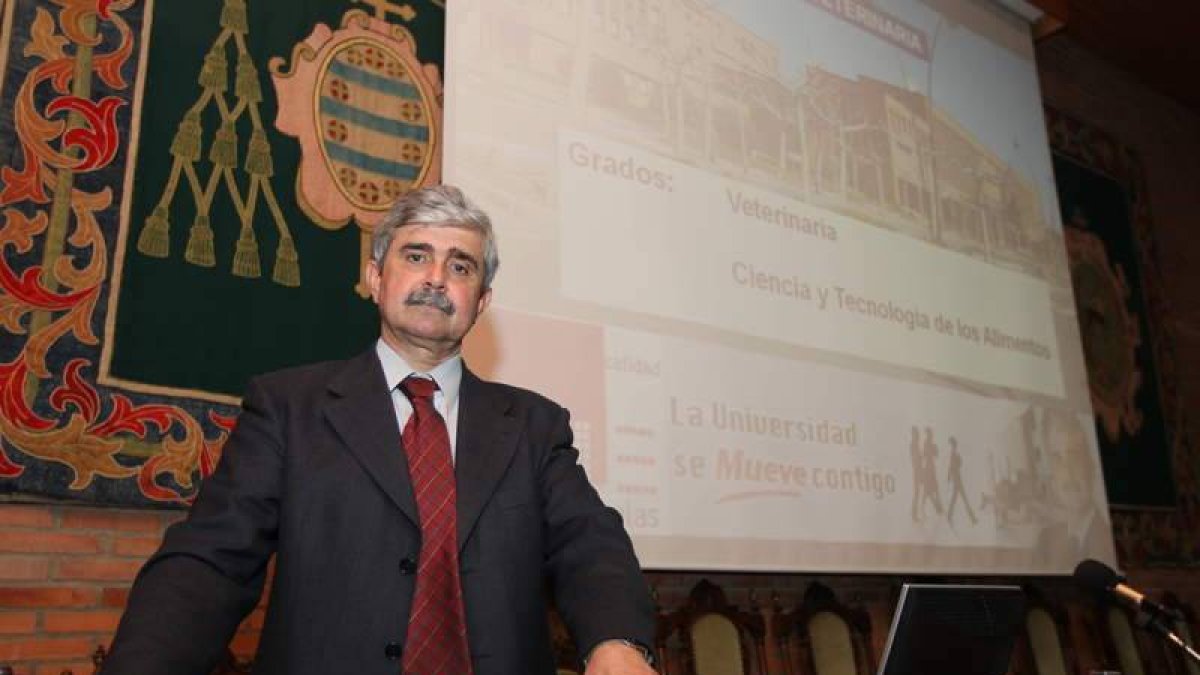 Juan Francisco García Marín visitó Veterinaria.
