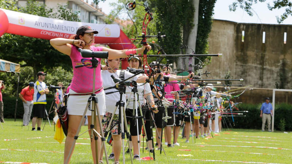 Participantes ayer en el campeonato autonómico. SECUNDINO PÉREZ