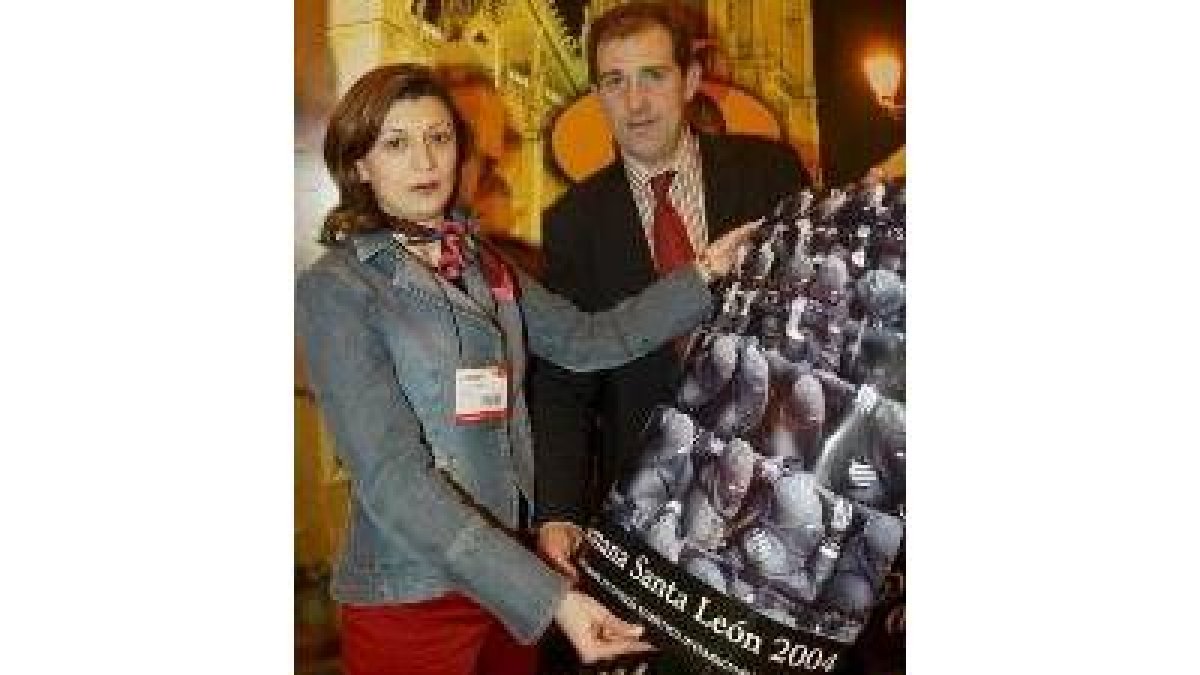 Travesí y Vicente Canuria, en el «stand» de León de Fitur del año pasado