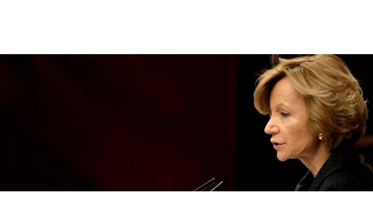 El ministerio de Economía, cuya titular, Salgado, aparece en la imagen, recibe peticiones para ampliar el plazo que tienen los municipios para devolver el dinero al Estado.