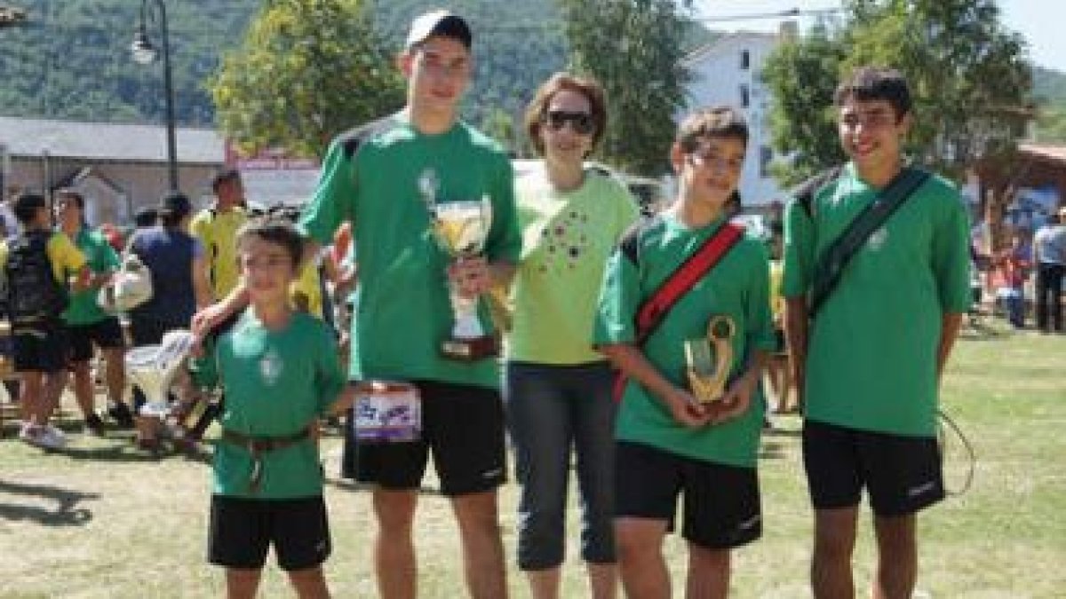 Los Alvarado-Muñoz, un concentrado vadiniense de la mejor luche de nueva generación.