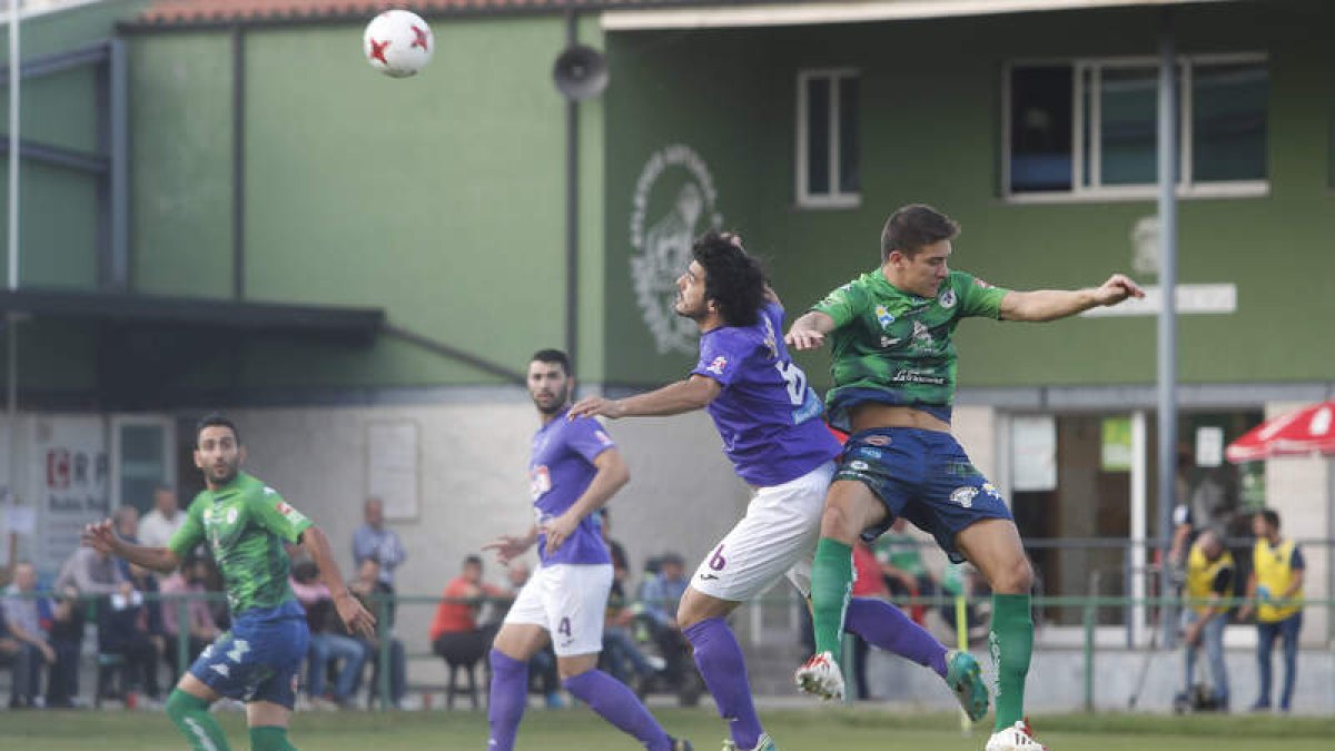 Maragatos y bañezanos ocupan puesto de play off. JESÚS