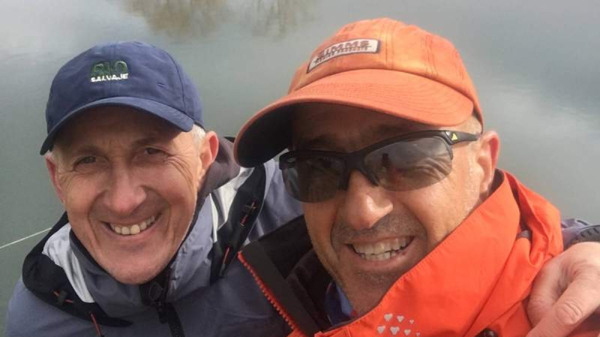Kike Calleja, a la izquierda junto a su amigo, todo un campeón del mundo como Pablo Castro Pinos. DL