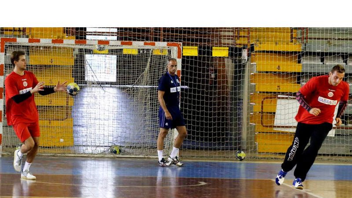 El Abanca Ademar afronta en Valencia de Don Juan su primer amistoso de pretemporada. MARCIANO PÉREZ