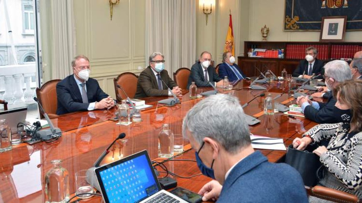 El pleno del Consejo General del Poder Judicial ayer, reunido de forma extraordinaria para examinar la reforma de PSOE-Podemos. CGPJ