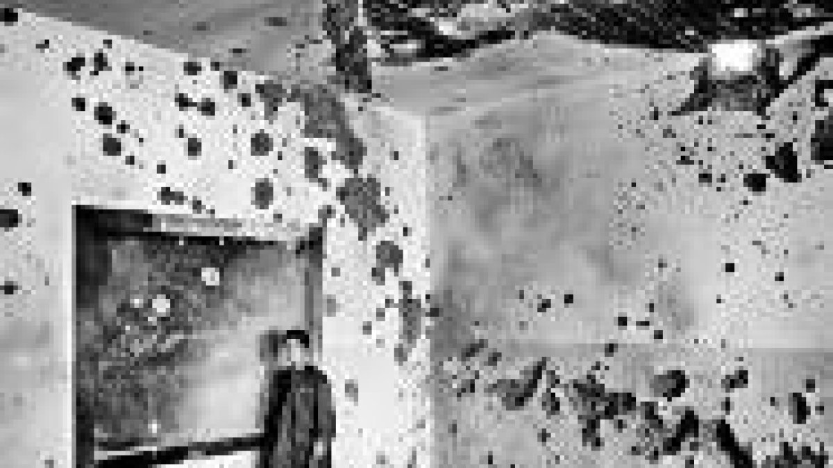 Los ataques norteamericans en Zerkhu destruyeron una escuela recién construida por Italia