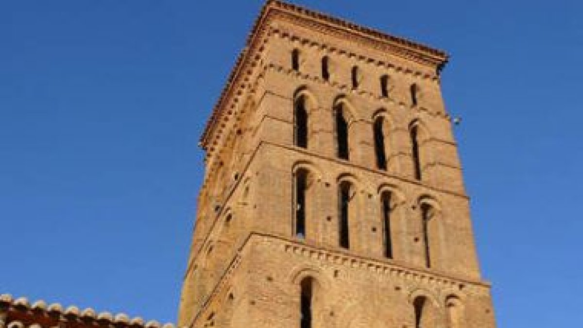 Imagen exterior de la iglesia mudéjar.