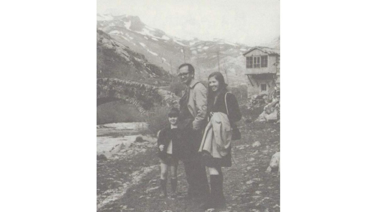 Jesús Fernández Santos y su familia