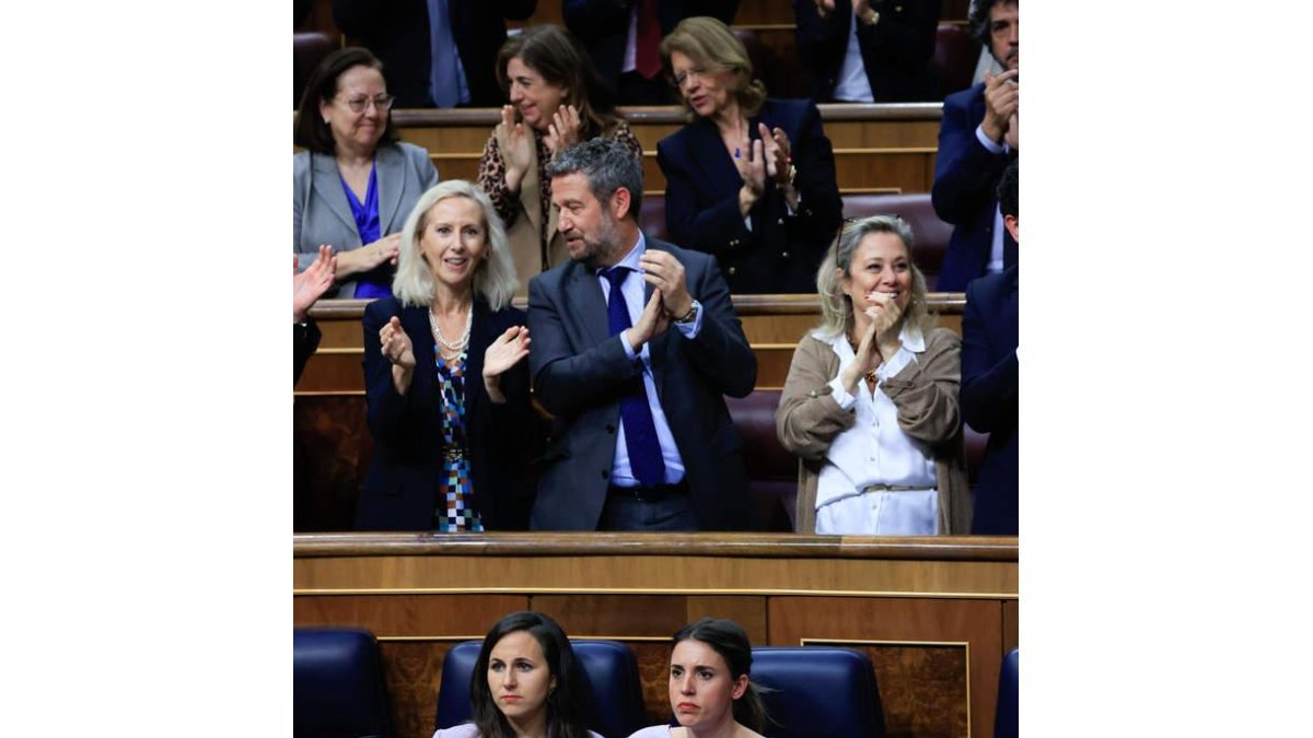 Belarra y Montero tras la votación para la reforma de la ley. ZIPI