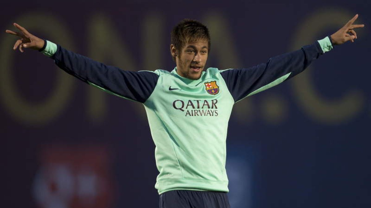 El fichaje del brasileño Neymar acabó con Rosell y amenaza ahora a toda la institución.