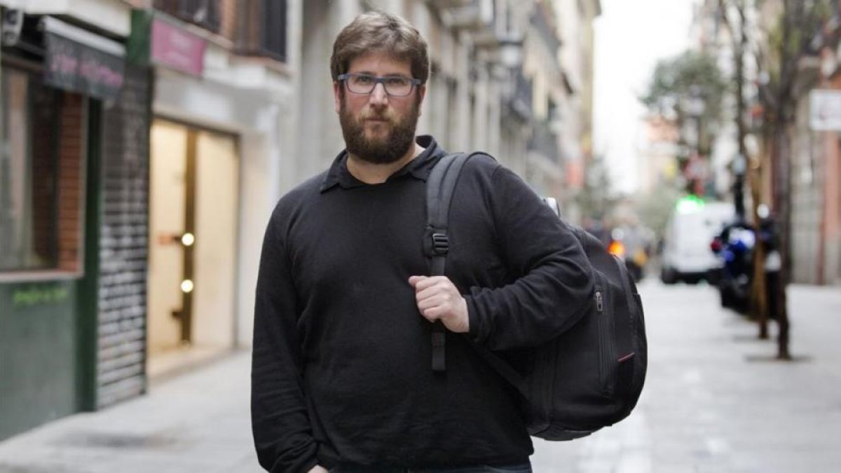 Miguel Urbán en el barrio de Lavapiés, en Madrid.