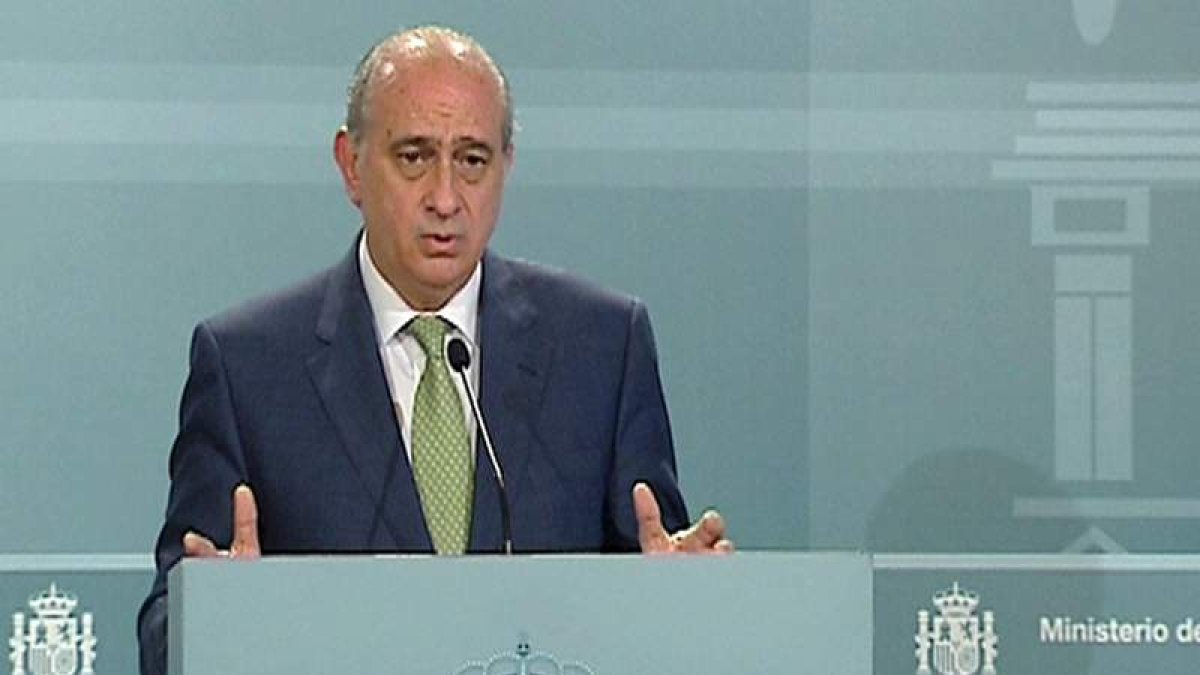 Jorge Fernández Díaz, ayer en una rueda de prensa en la sede del Ministerio del Interior.