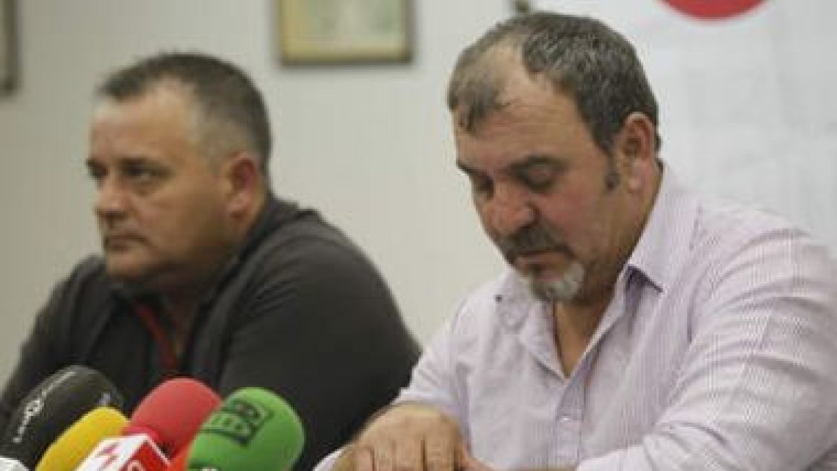 Manuel López, en una momento de la rueda de prensa.