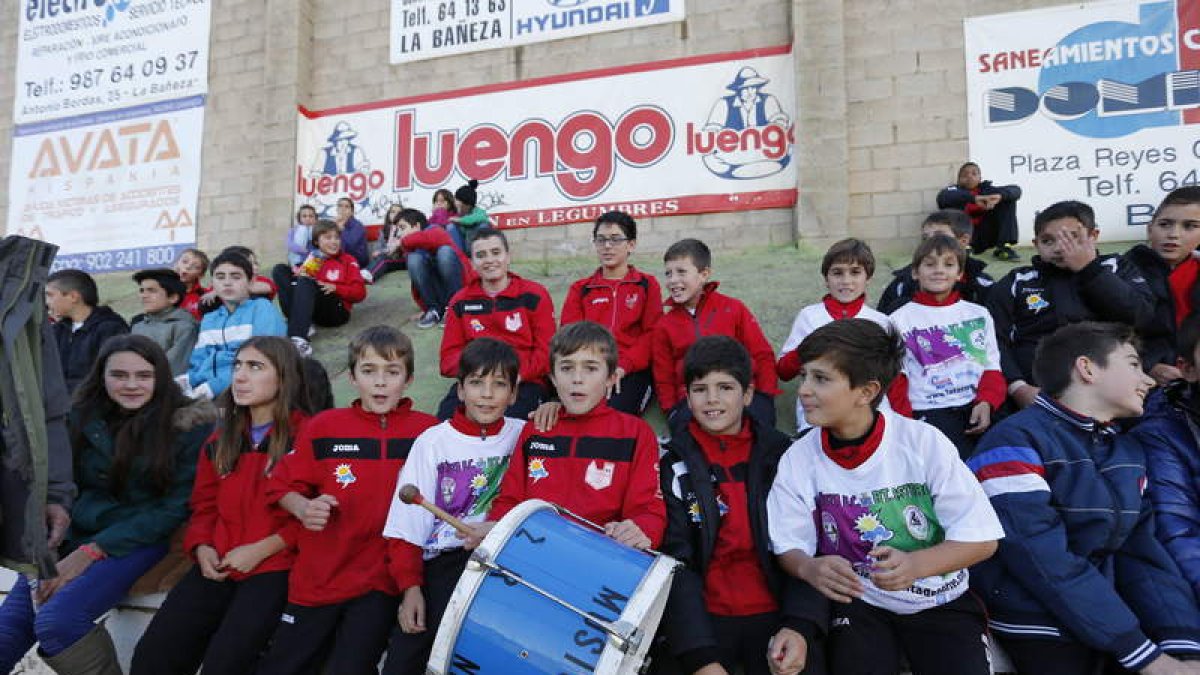 Los jugadores de la base se dejaron notar durante el derbi.