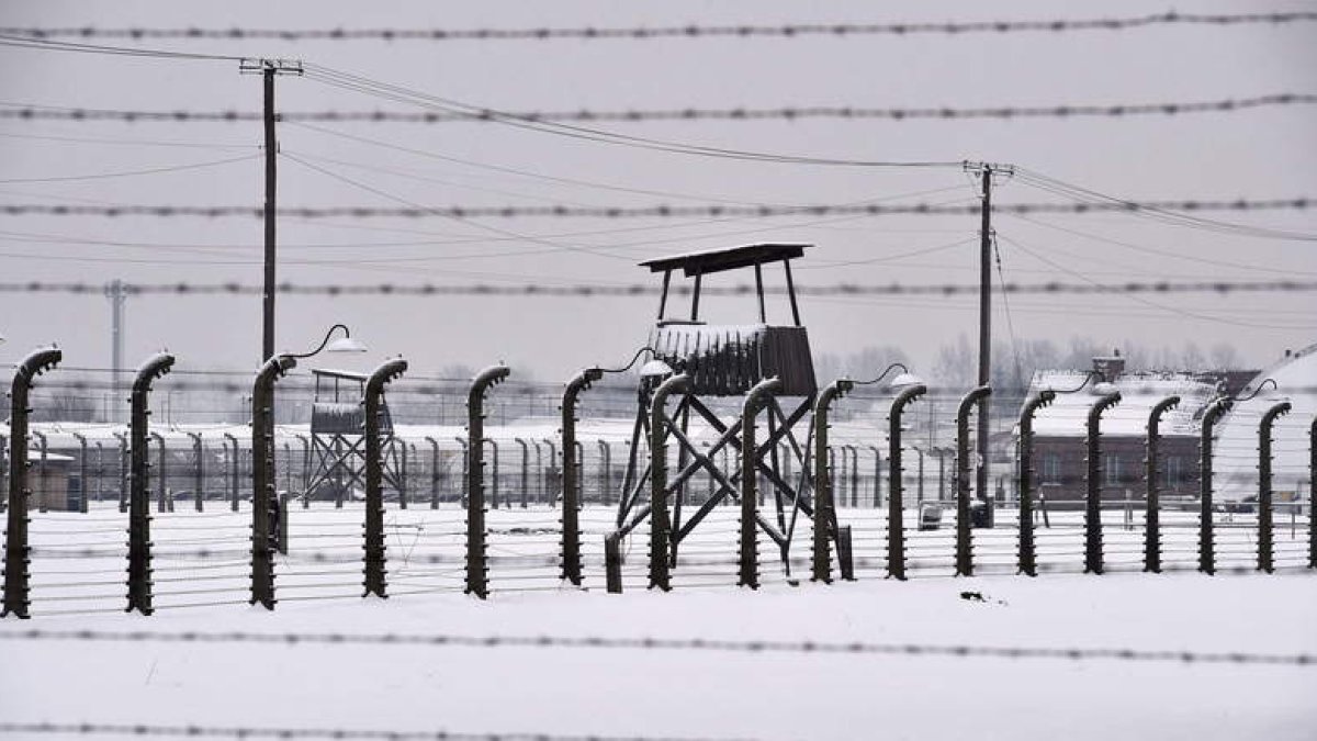 Imagen de una de las alambradas del campo nazide exterminio de Auschwitz