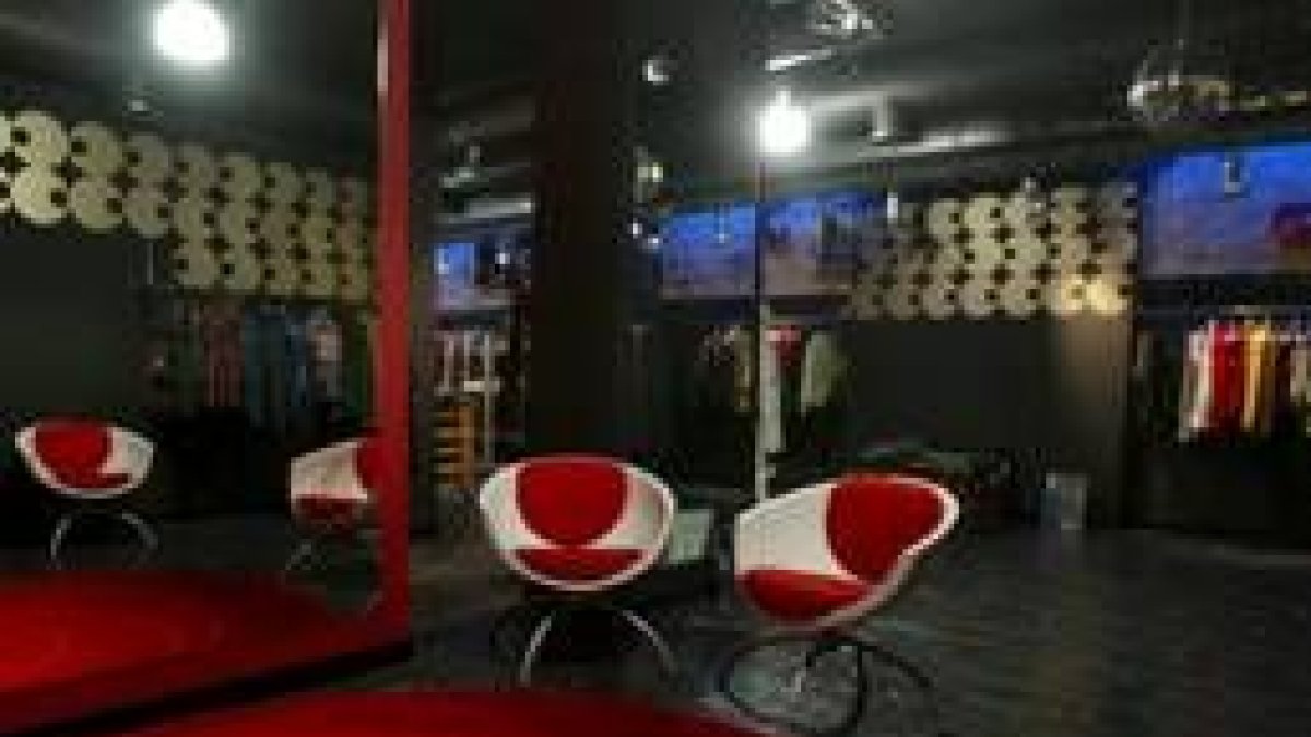 El diseño vanguardista predomina en la decoración de la tienda Urbansoul