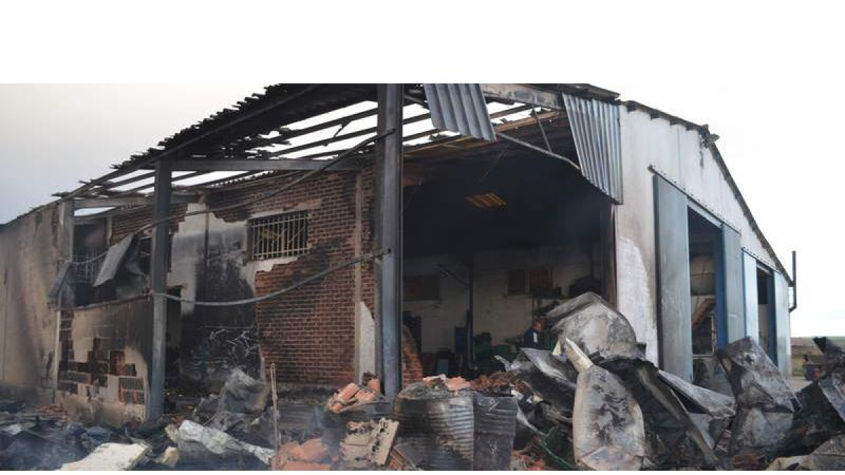 Estado en el que quedó la nave después del incendio. MEDINA
