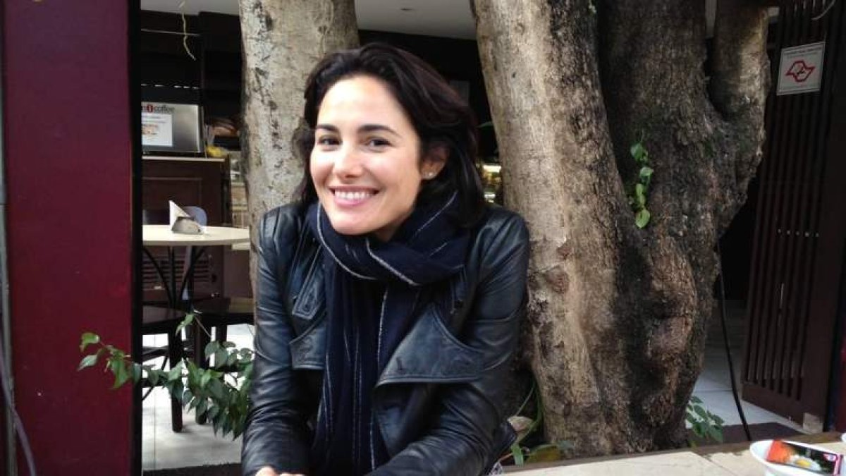 La autora argentina criada en Brasil Lucrecia Zappi, que esta tarde presenta en León su novela ‘Jaguar negro’. REVISTA TRIP