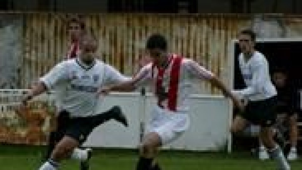 La Hullera no jugó bien en Aguilar, y eso le llevó a perder el partido
