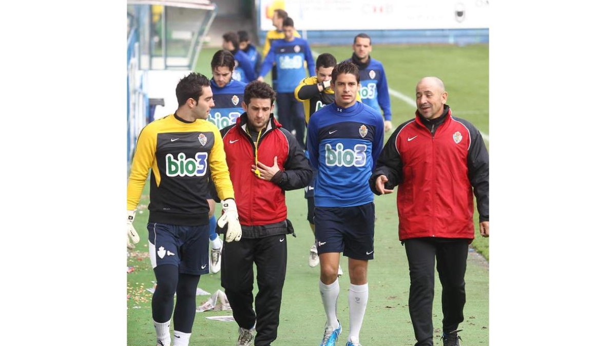 La Deportiva, que se prepara para jugar ante la UD Logroñés, tiene diez puntos de ventaja.