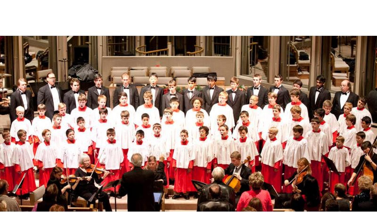 Imagen de archivo del Coro de Niños de Phoenix, dirigido por Georg Stangelberger.