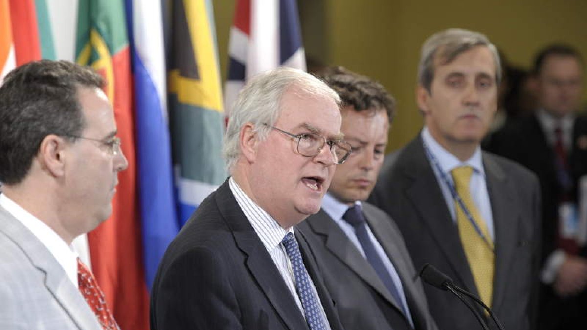 El embajador británico, Mark Lyall Grant, habla en nombre de los países de la Unión Europea.