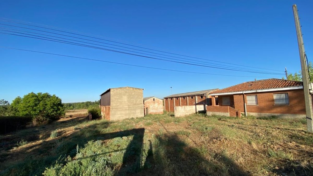 Imagen tomada esta mañana de la zona en la que apareció el cuerpo. MIGUEL FB