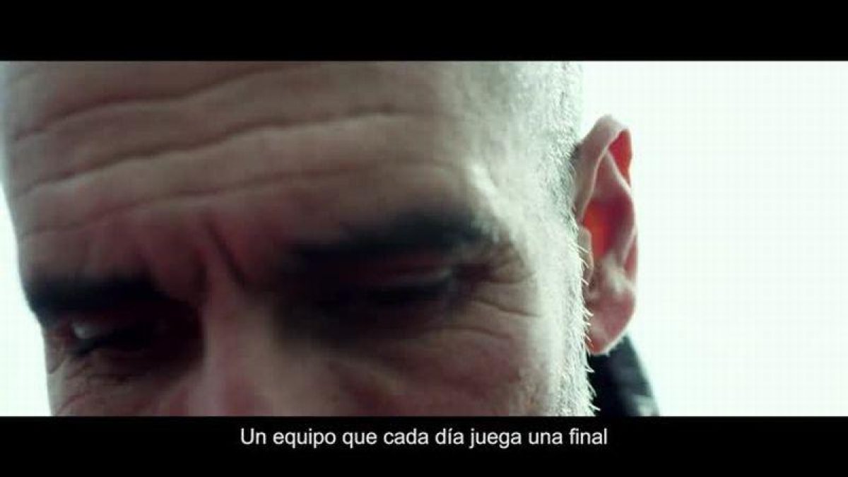Guardiola protagoniza la campaña de apoyo a la misión humanitaria de la oenegé Proactiva Open Arms en el Mediterráneo.
