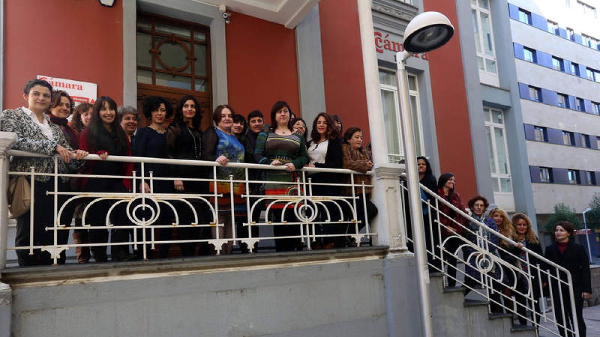 Las 26 nuevas emprendedoras, en la Cámara de Comercio.