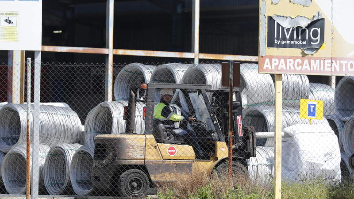Instalaciones de la factoría de aceros Roldán en El Bierzo. L. DE LA MATA