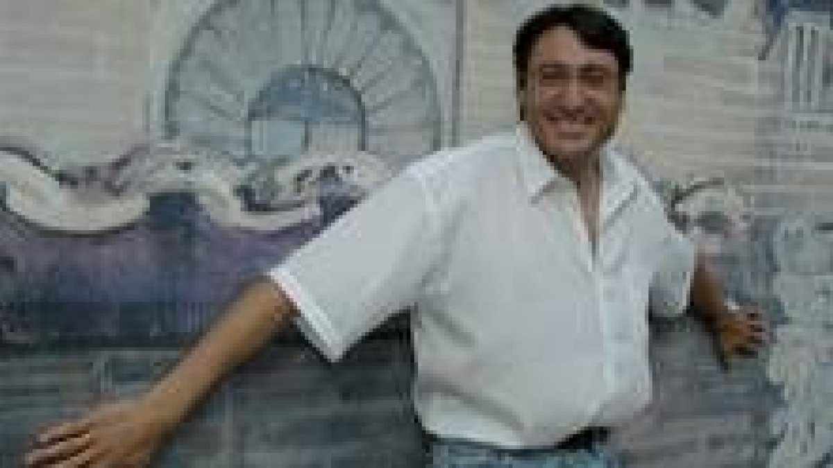 Imagen de Carmelo Gómez durante una de sus visitas a Sahagún