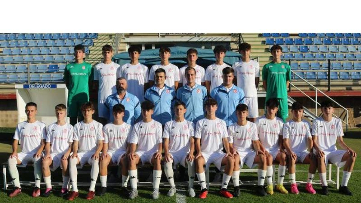 Formación del equipo de la Cultural y Deportiva Leonesa A que disputa la 1ª División Regional Cadete. CYDL