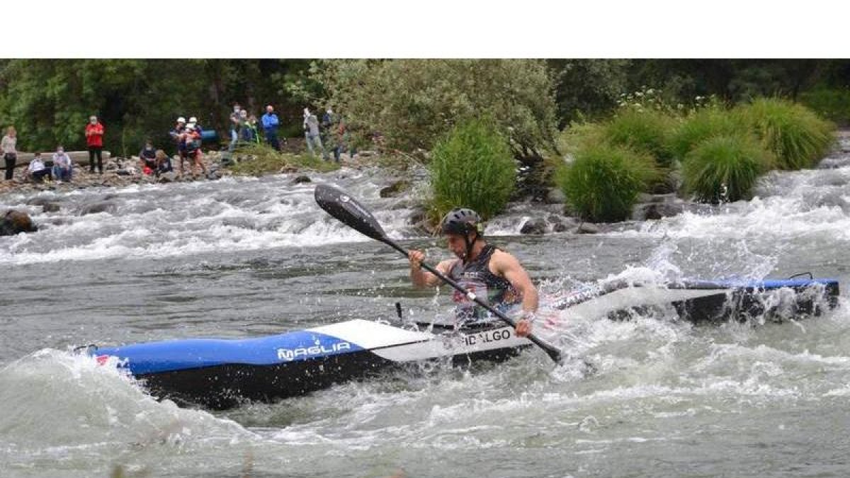 Guillermo Fidalgo mostró su mejor nivel en un fin de semana con cuatro frentes deportivos. DL