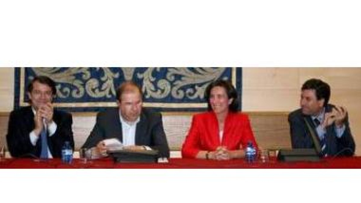 Alfonso Fernández Mañueco, Juan Vicente Herrera, Josefa García Cirac y Carlos Fernández Mañueco.
