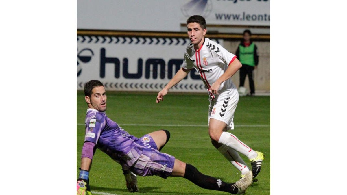 Cristóbal se desvinculó ayer de la Cultural para afrontar un nuevo reto futbolístico. SECUNDINO PÉREZ