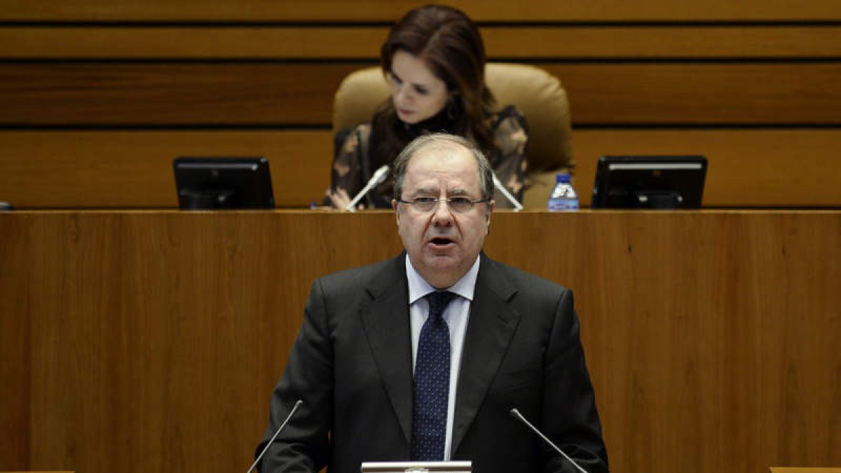 El presidente de la Junta, ayer, en su comparecencia. N. GALLEGO