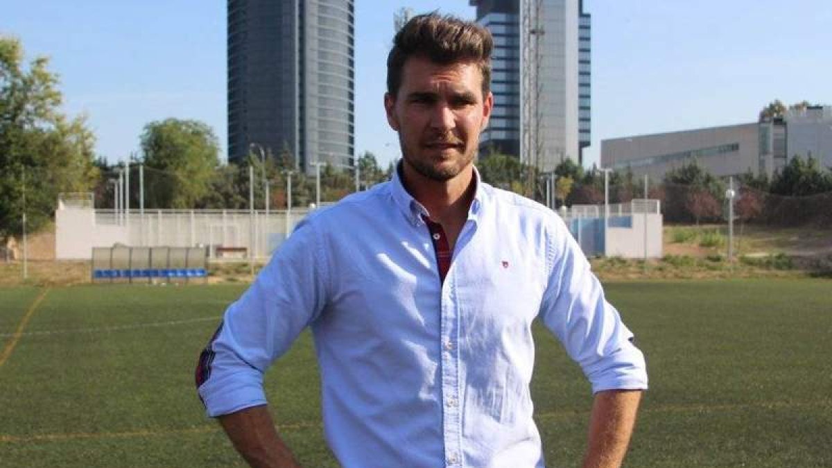 Víctor Cea es el entrenador que liderará a la Cultural en el nuevo proyecto en Segunda B. POBLA FM