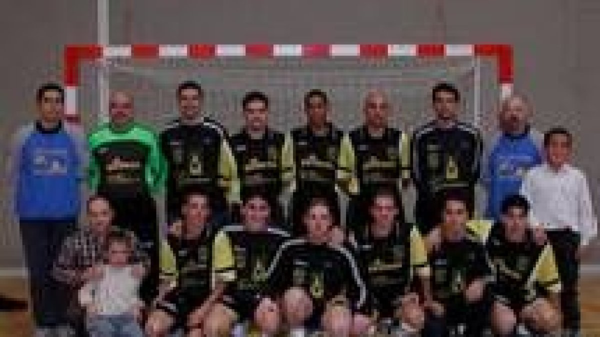 Gesleón-Pelayo acabó con la hegemonía liguera del Calizas Suabar a las primeras de cambio