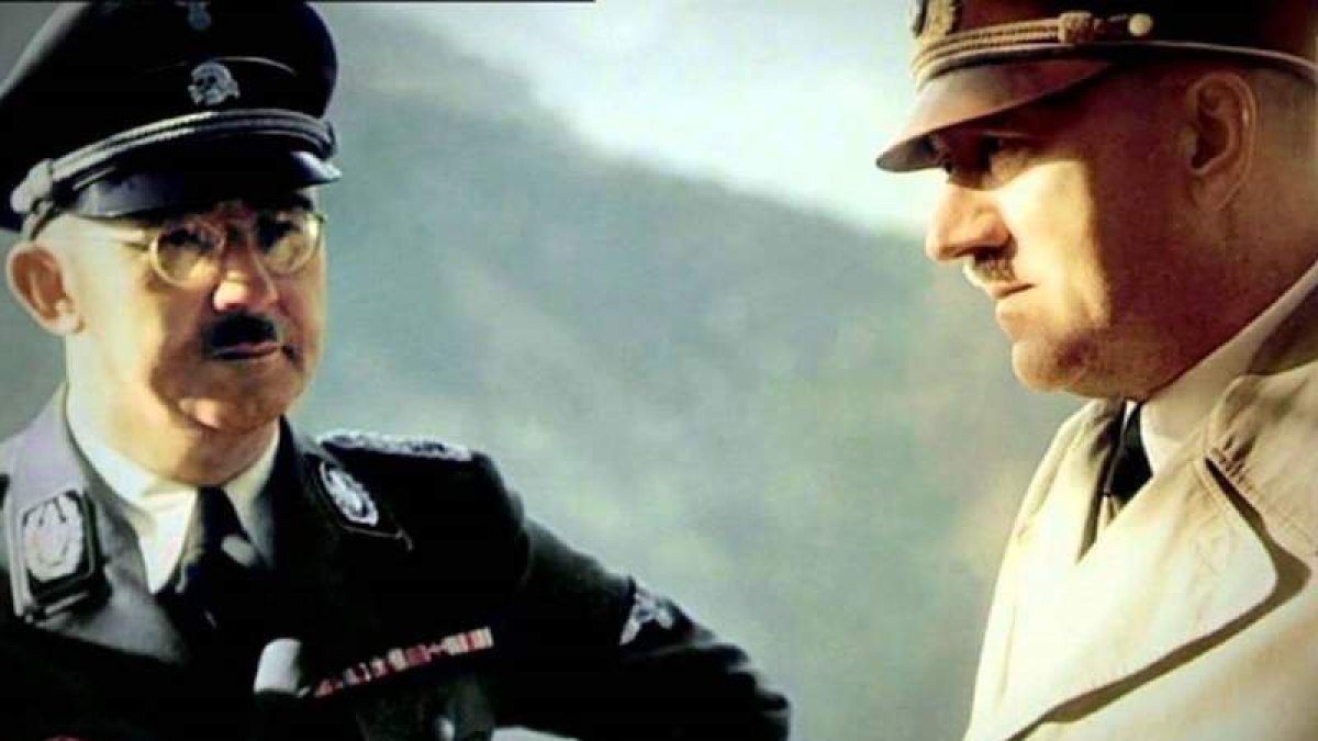 Heinrich Himmler, que dispuso el extermino de seis millones de personas, aparece fotografiado junto a Adolf Hitler. DL