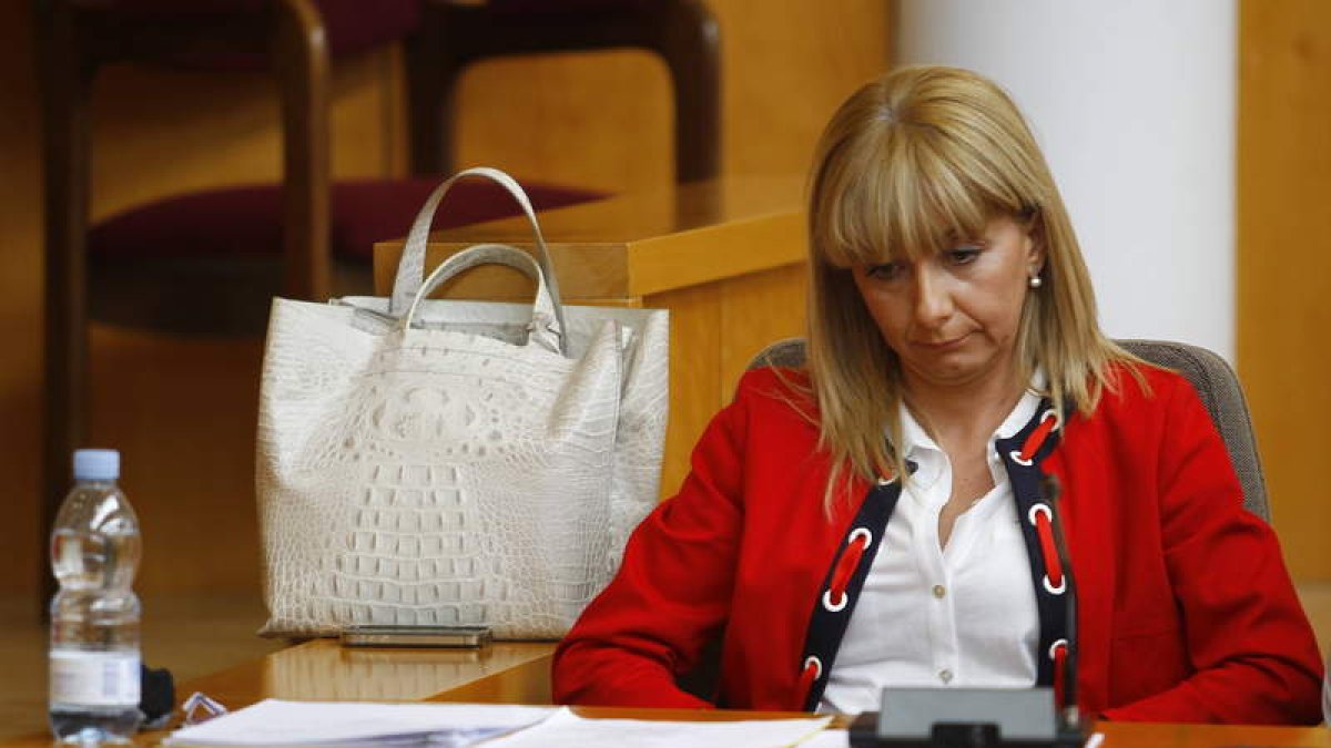La portavoz socialista y ex alcaldesa, María Eugenia Gancedo, en uno de los últimos plenos.