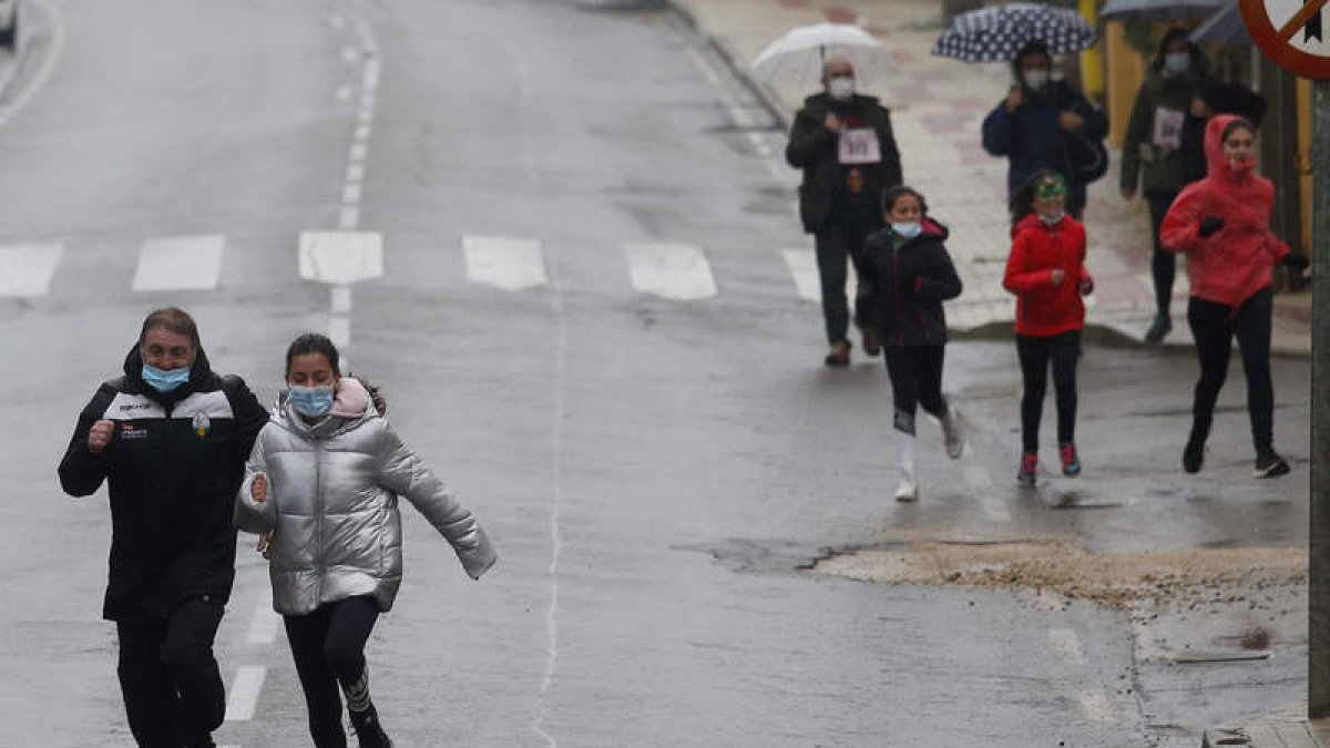 Niños y mayores no faltaron a la prueba. FERNANDO OTERO