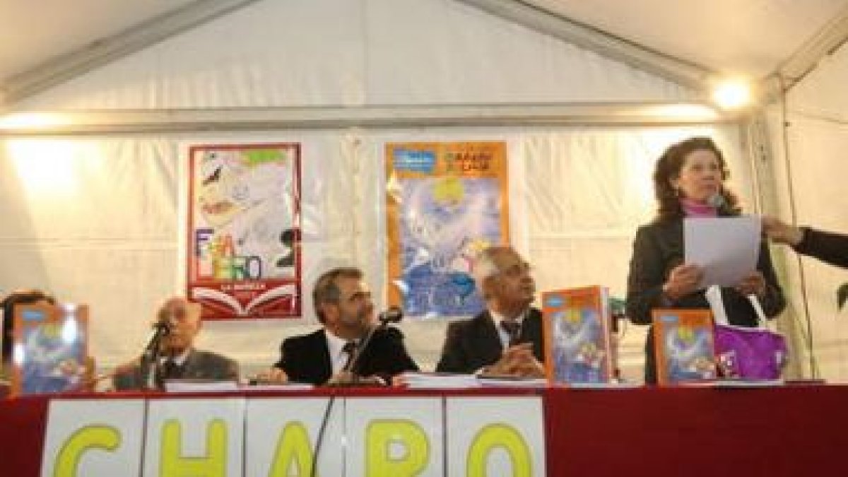 Un instante de la presentación del libro que surgió tras la primera edición del certamen.