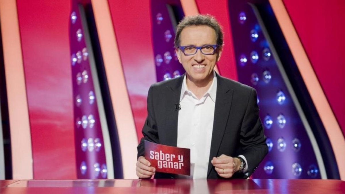 Jordi Hurtado, presentador del concurso cultural de La 2 'Saber y ganar'.