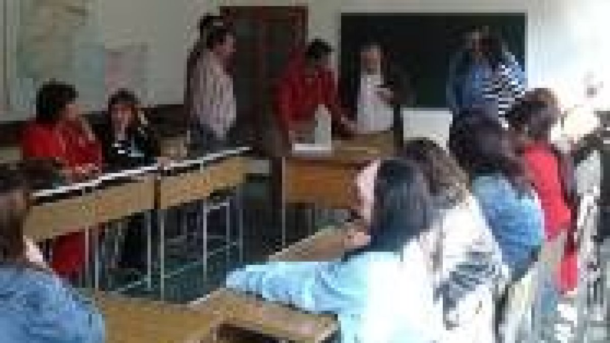 Laudino García presentó un curso en Sabero que auspicia Armi