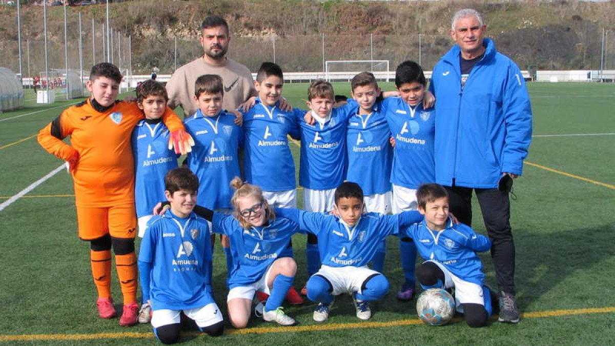 Formación del equipo La Morenica B que milita en la categoría benjamín. M. MACÍAS