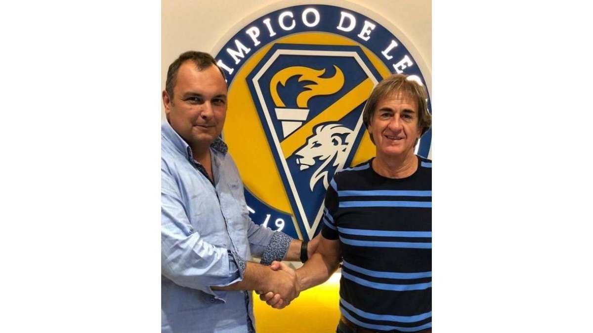 Pepe Calvo el día de su presentación como técnico del Olímpico. DL.