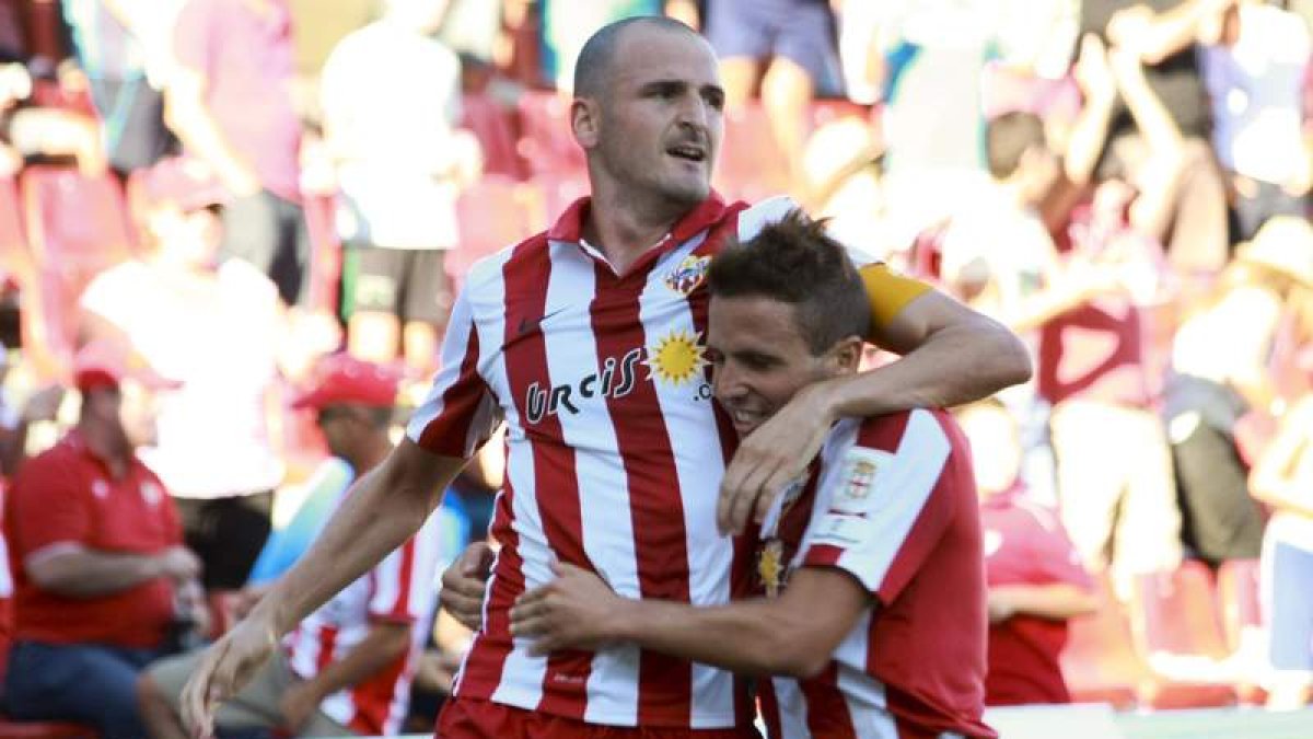 Soriano y Aarón serán dos de los principales peligros para la Deportiva en la mediapunta.