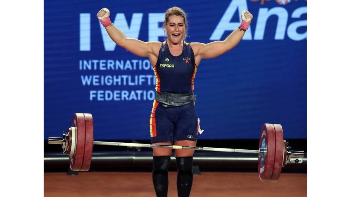 Lidia Valentín se ha coronado en 2017 como campeona mundial y europea de halterofilia.