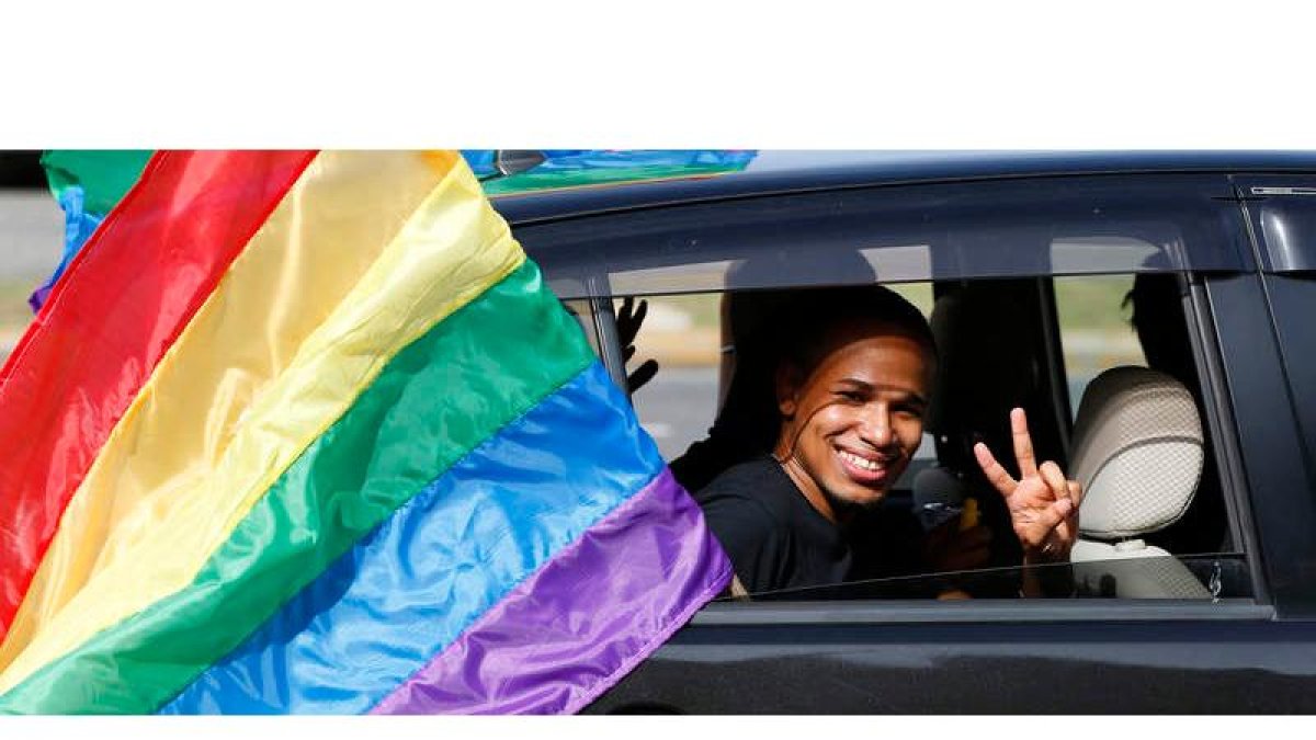 Manifestante en el Día del Orgullo Gay en Madrid. ORLANDO BARRÍA